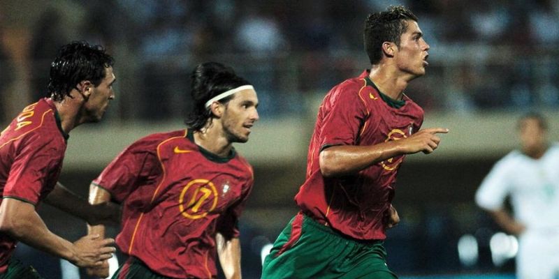 Phong cách thi đấu của Cristiano Ronaldo 2004 Luong Son